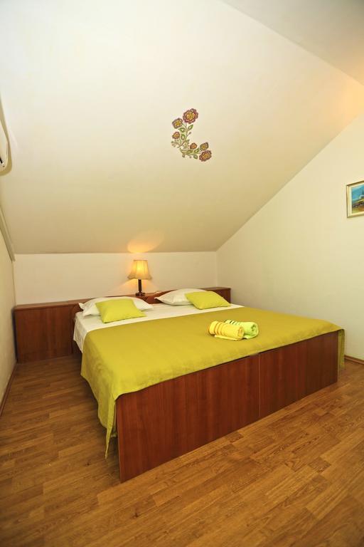 Apartmani Niki Hvar Hvar Town Zimmer foto