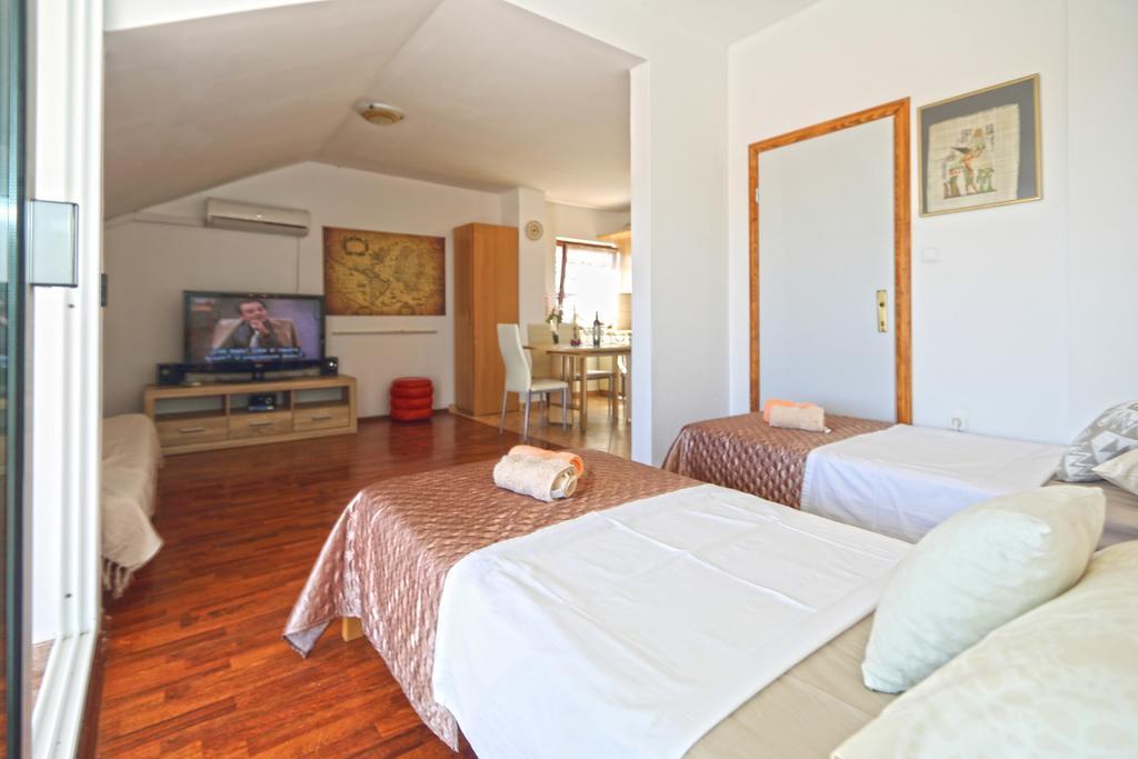 Apartmani Niki Hvar Hvar Town Zimmer foto
