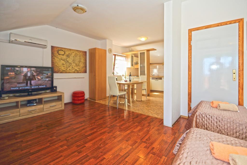 Apartmani Niki Hvar Hvar Town Zimmer foto