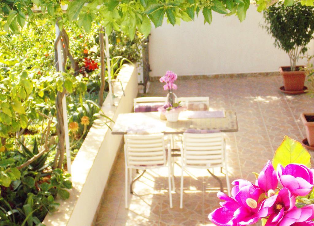 Apartmani Niki Hvar Hvar Town Exterior foto